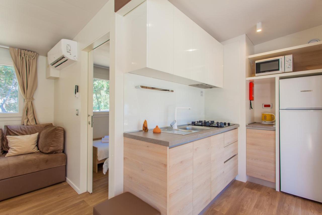 Mobile Homes Lopari Nerezine Exterior photo